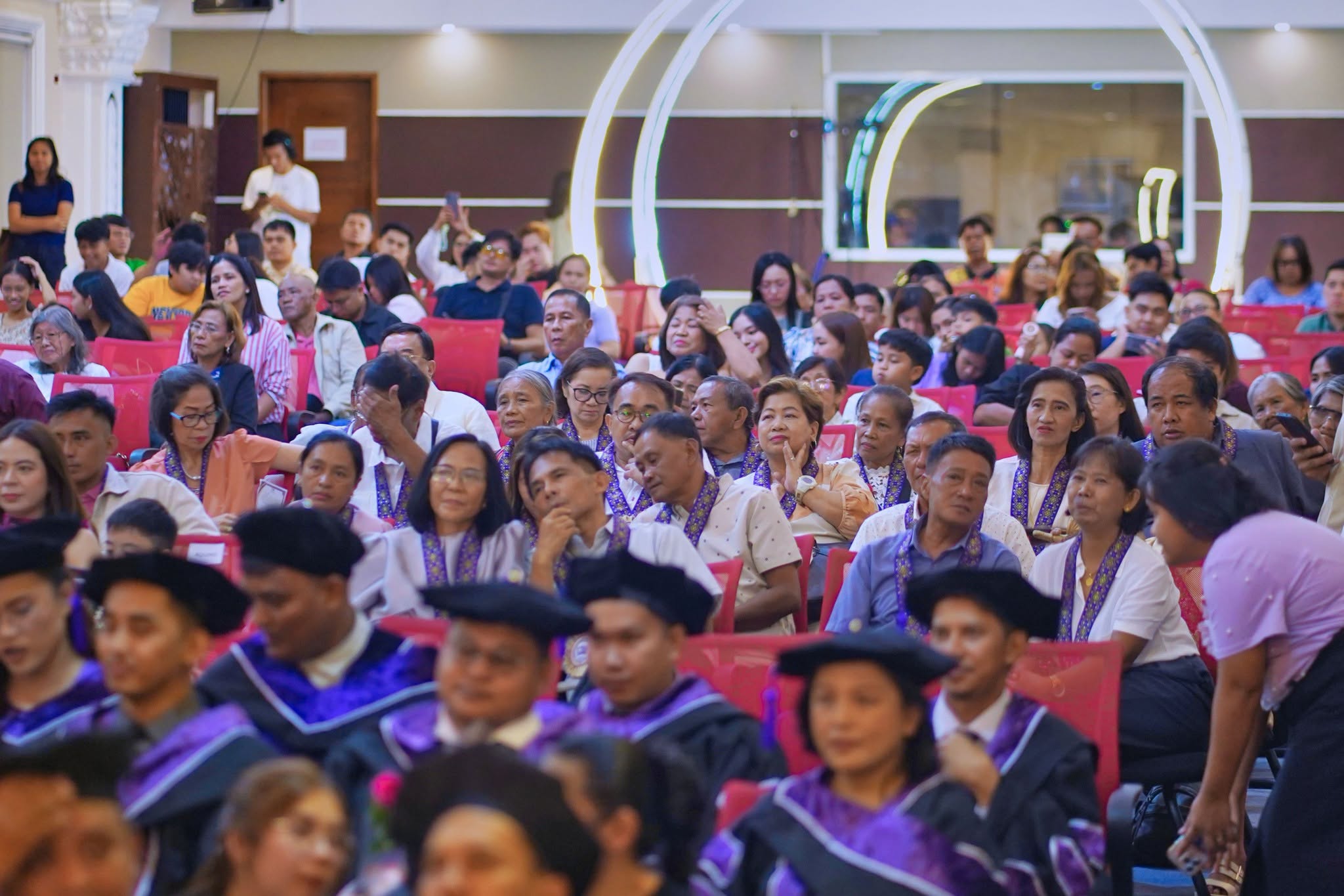 24TH-GRAD-COL-PHOTOSET photo 91